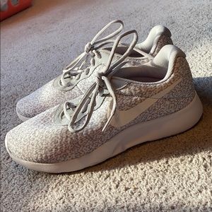 Nike shoes size 9 barely worn